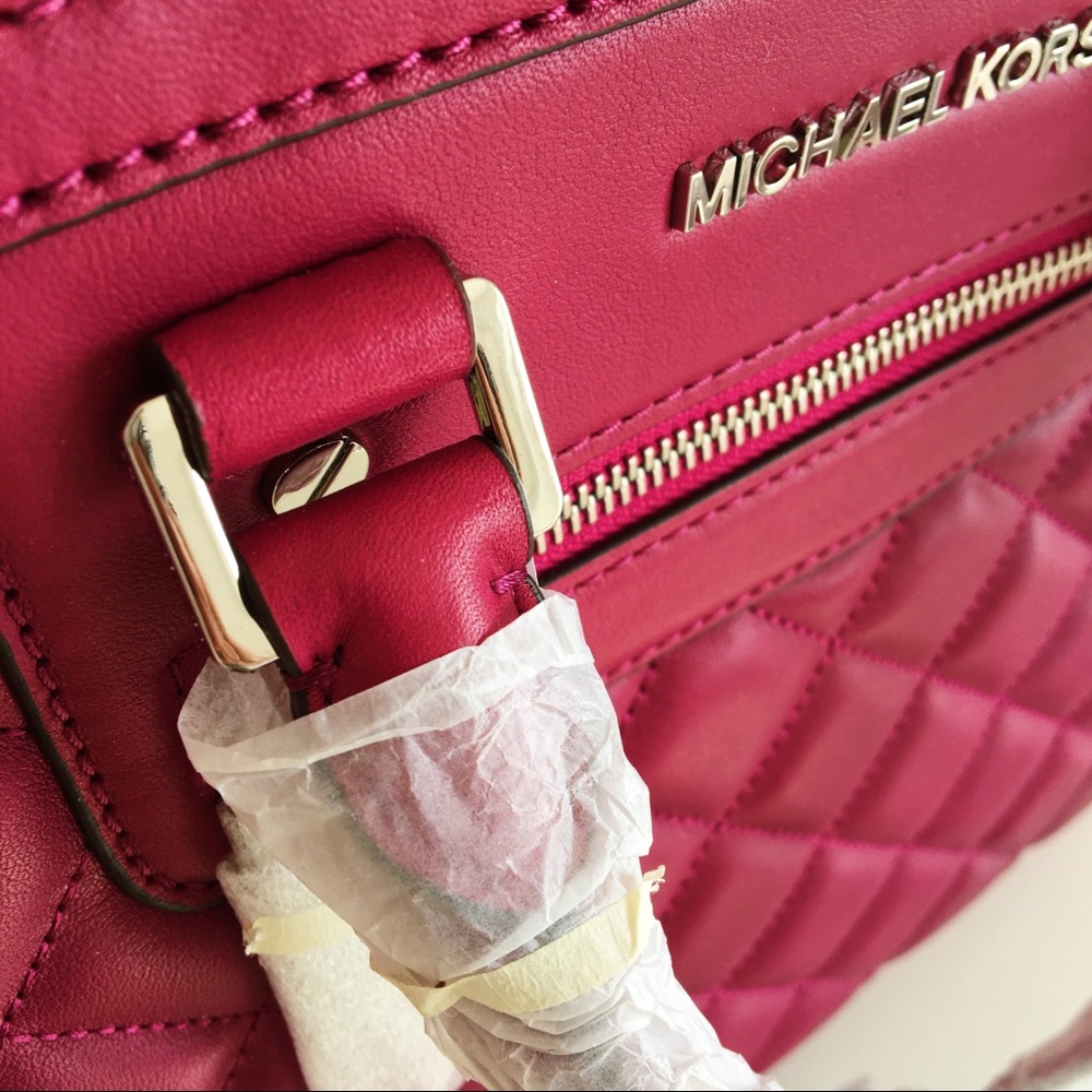MICHAEL KORS Selma Zip Quilt Satchel Deep Pink - Picture 6 of 14